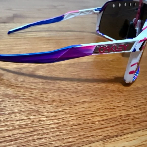 Oakley Multicolor Sunglasses - Picture 8 of 8